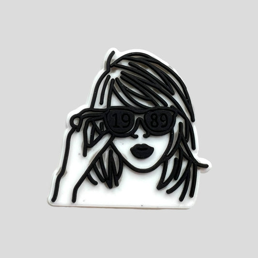 Sunnies Line Portrait | Taylor Swift